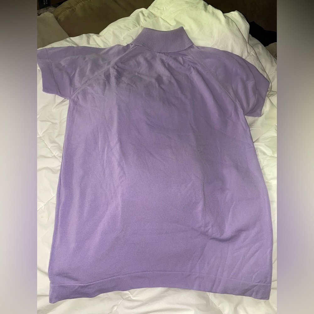 Beautiful lilac color, vintage turtle neck from an estate